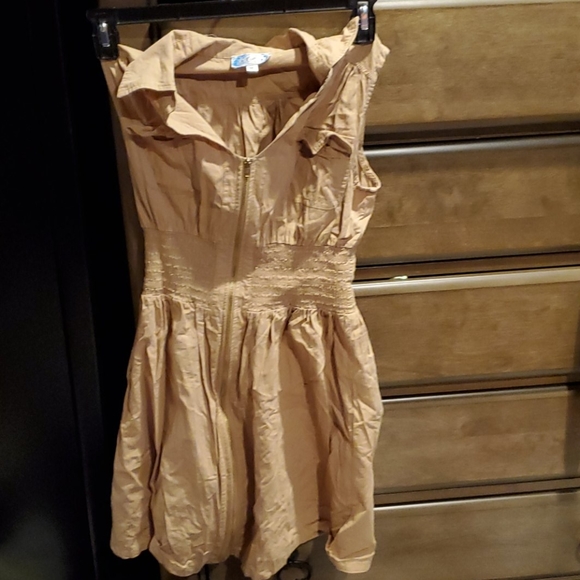 Top - Picture 3 of 6